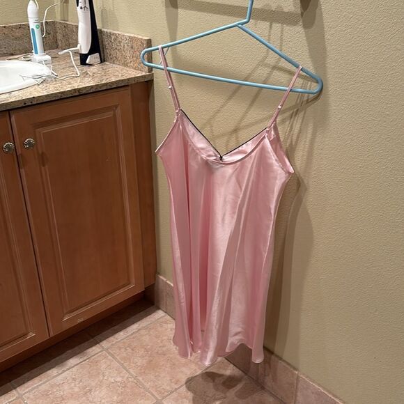 Jones New York woman's baby pink slip and robe - Picture 15 of 15